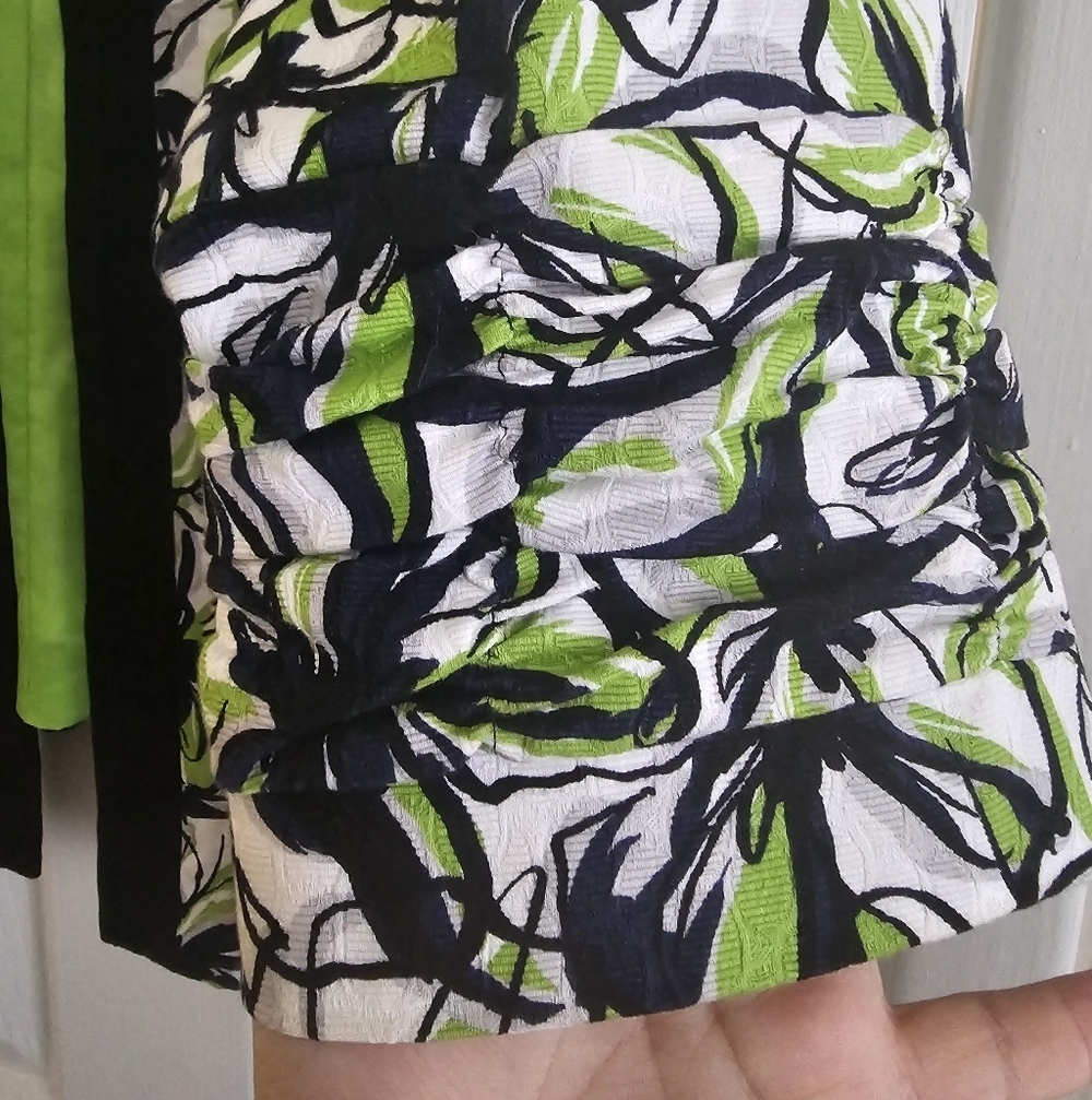 Trenz Women by Thersa Trenz Women's Neon Floral Coat Size 2X Green, Black, White - Picture 3 of 9